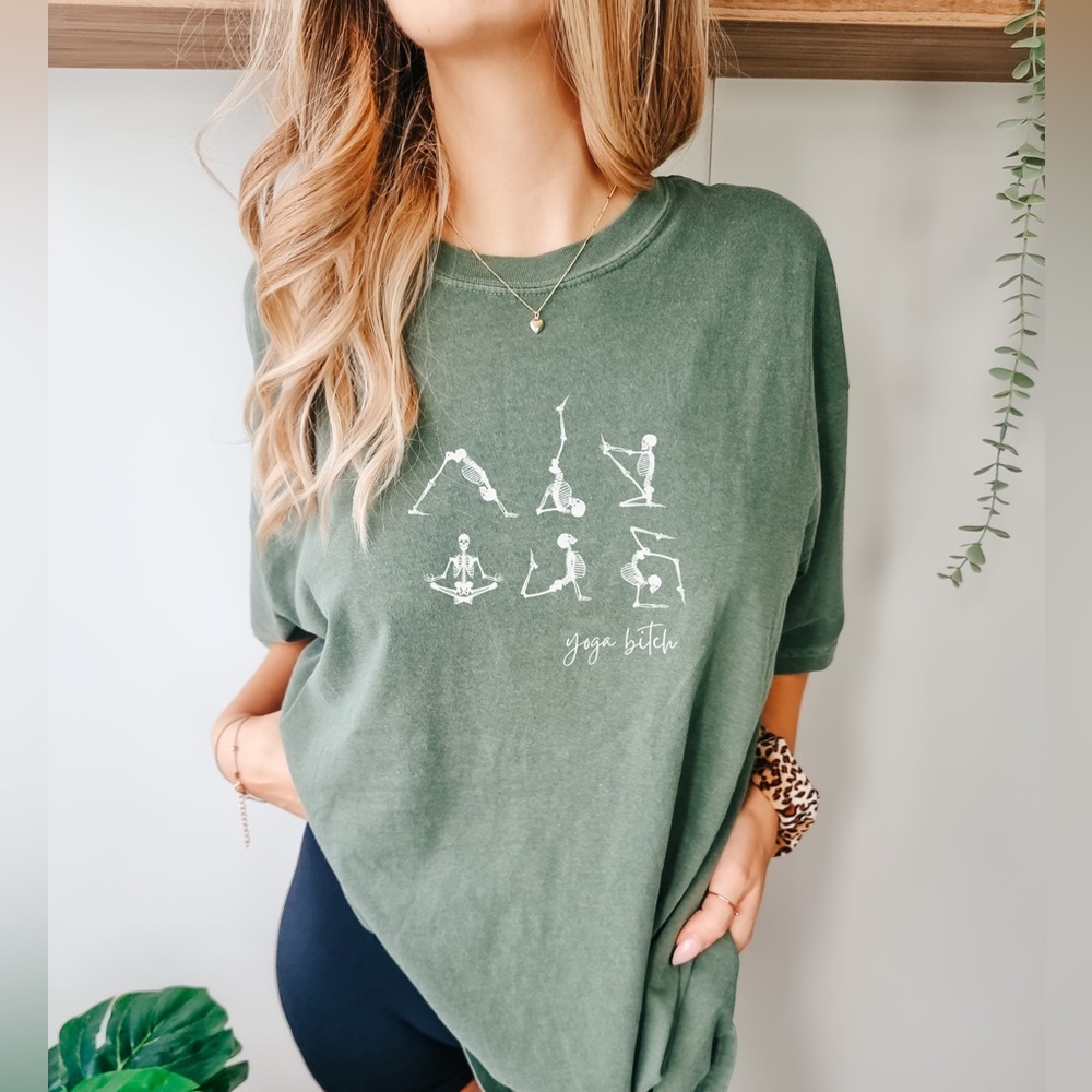 Grateful Dead Yoga Bitch Skeleton Yoga Oversized Shortsleeve Tee NWT